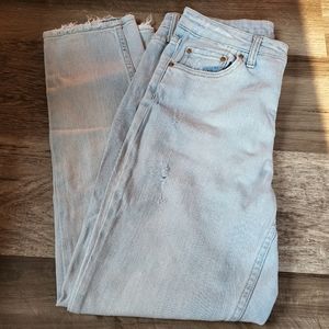Size 4 Wild Fable Distressed High Rise Mom Jeans - Light Wash, Great Condition